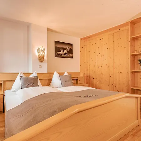 Aura Bed & Breakfast *