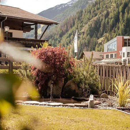 Aura Bed & Breakfast 3*