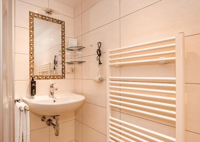 Aura Frühstückspension 3*